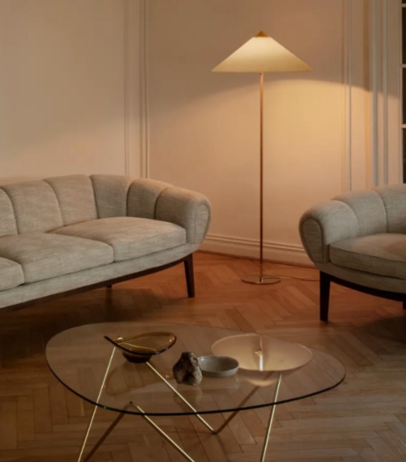 FLOOR LAMP