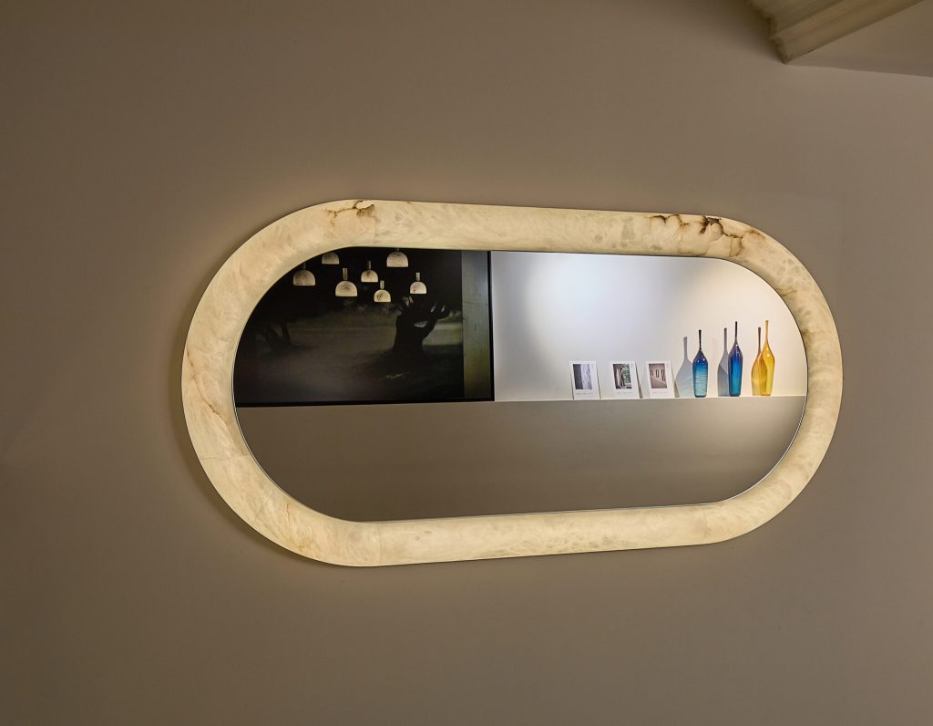 Nora A 140 - Alabaster Mirror - ATELIER ALAIN ELLOUZ
